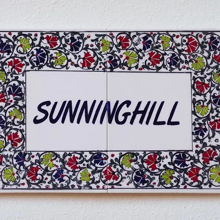 Sunninghill Apartament